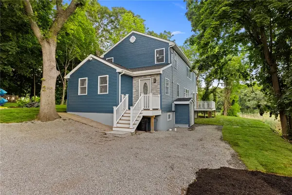 18 Pevear Avenue, Warwick, RI 02886