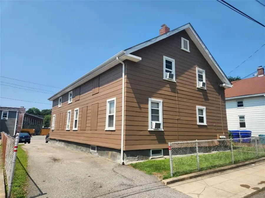 10 Douglas Street, West Warwick, RI 02893 - #3