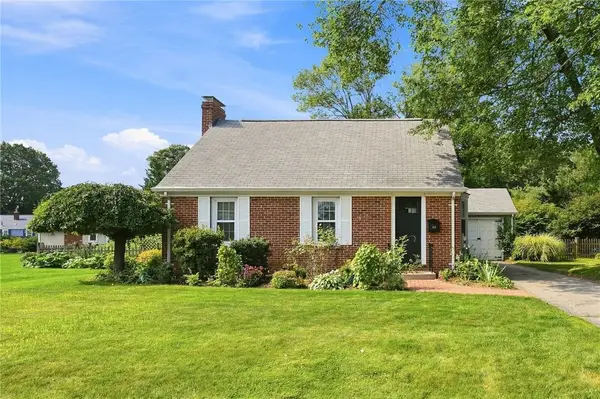 140 Myrtle Avenue, Warwick, RI 02886
