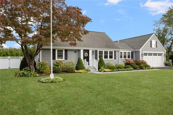 129 Fieldwood Avenue, Seekonk, MA 02771