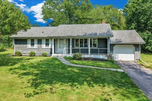17 Lynn Lane, Hopkinton, RI 02804