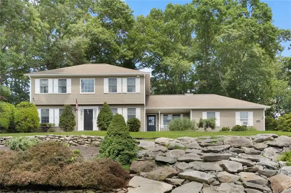 25 Factory Pond Circle, Smithfield, RI 02828