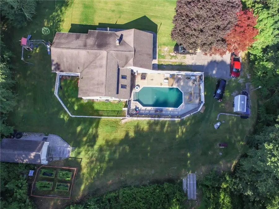 92 New Road, Moosup, CT 06354 - #3