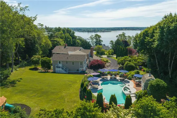 176 Heidi Drive, Portsmouth, RI 02871