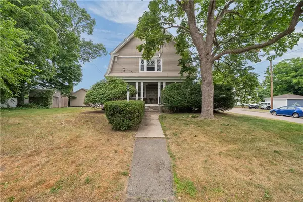 49 Arnold Street, East Providence, RI 02915