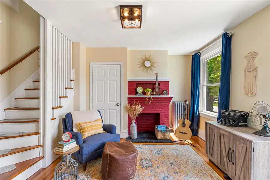53 Edgewood Avenue, Cranston, RI 02905 - #3