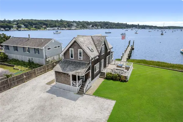 36 Riverside Avenue, Portsmouth, RI 02871