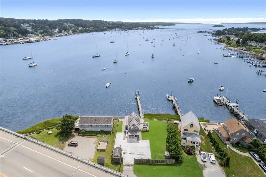 36 Riverside Avenue, Portsmouth, RI 02871 - #3
