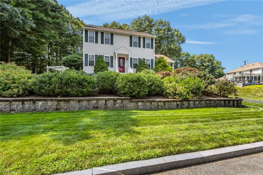 5 Lauretta Lane, Lincoln, RI 02865 - #1