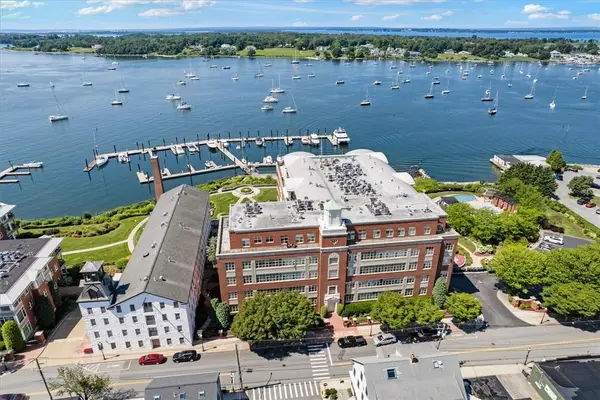 345 Thames Street #205N, Bristol, RI 02809