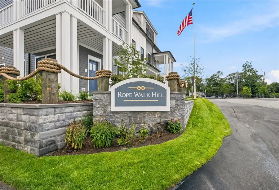 67 Queen Street #1C, East Greenwich, RI 02818 - #2