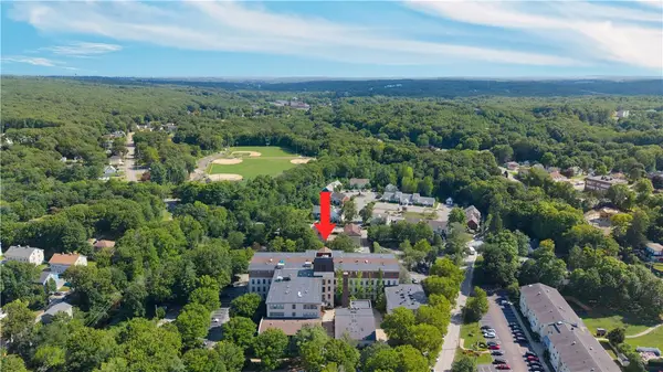 15 Higgins Street #105, Smithfield, RI 02917