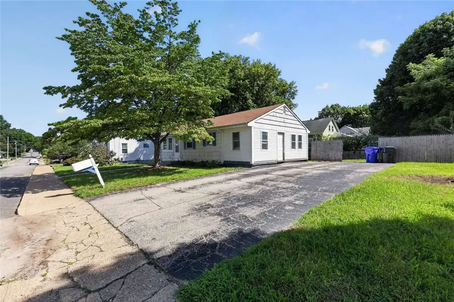 139 Andrews Avenue, West Warwick, RI 02893 - #3
