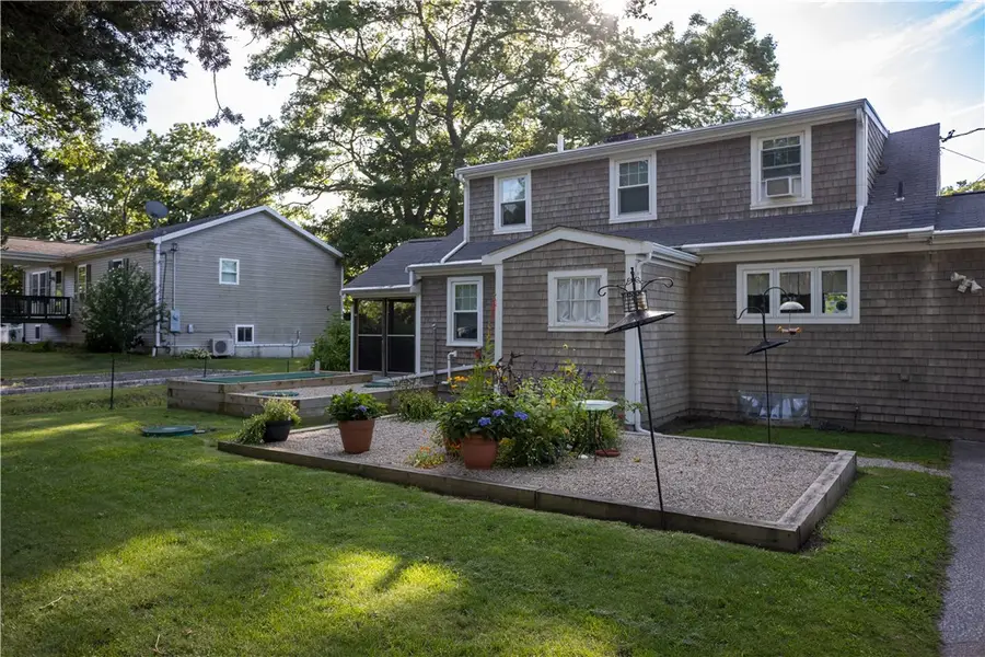 836 Main Road, Tiverton, RI 02878 - #2