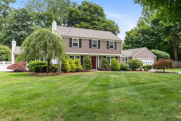 45 Hawthorne Avenue, Barrington, RI 02806