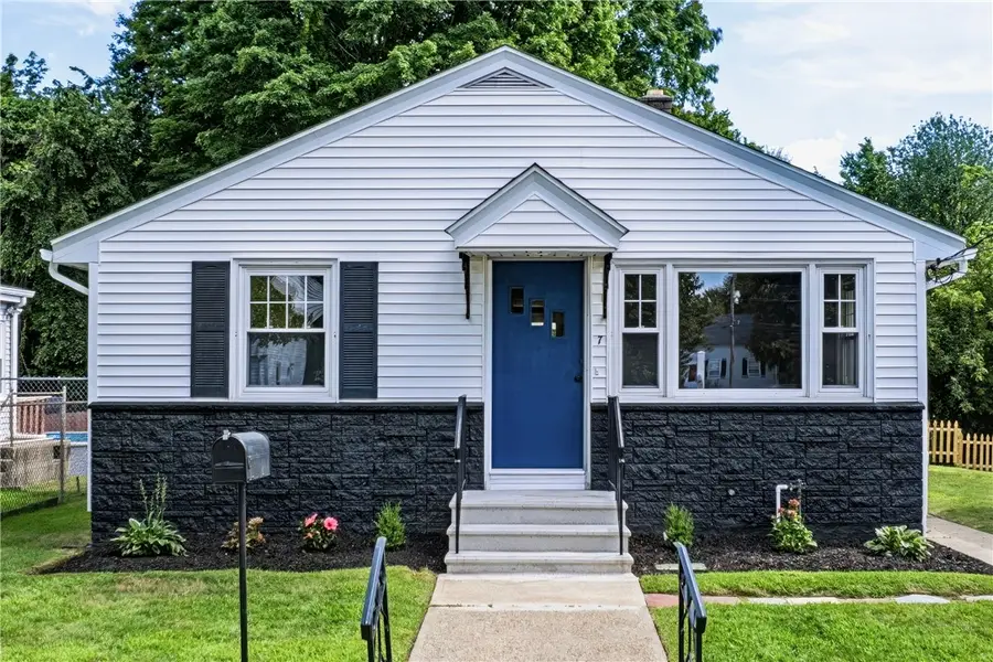 7 Rice Street, Johnston, RI 02919 - #2