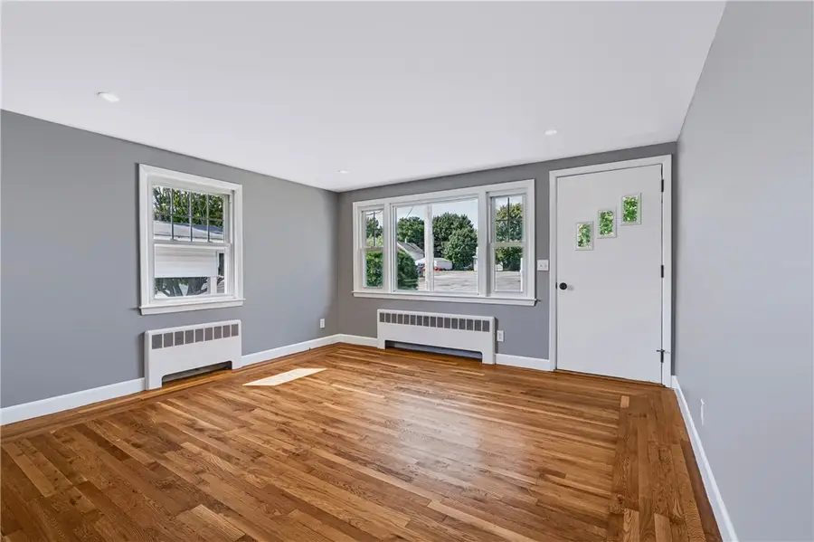 7 Rice Street, Johnston, RI 02919 - #3