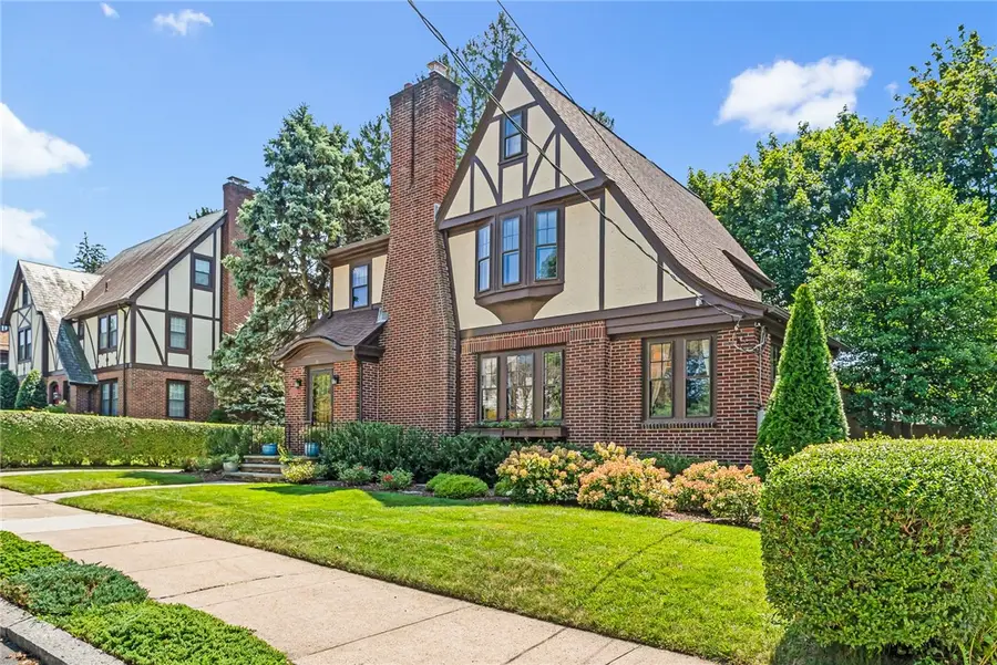 28 Kenilworth Way, Pawtucket, RI 02860 - #2
