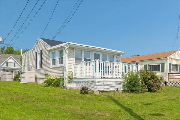 64 Burnside Avenue, Narragansett, RI 02882