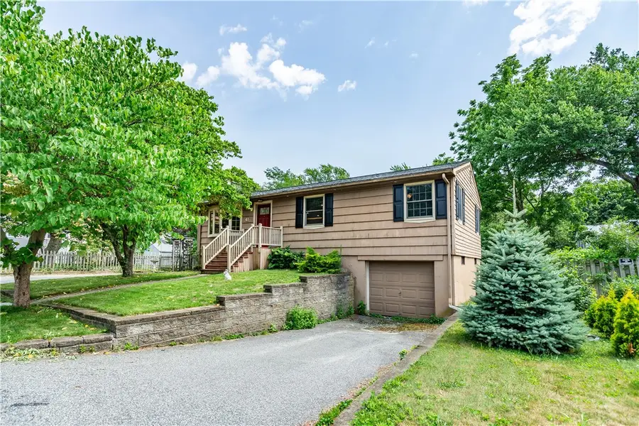 41 Mount View Avenue, North Kingstown, RI 02852 - #2