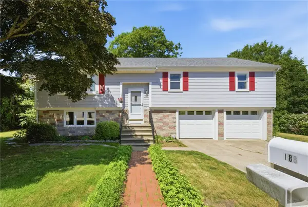 18 Continental Drive, Middletown, RI 02842