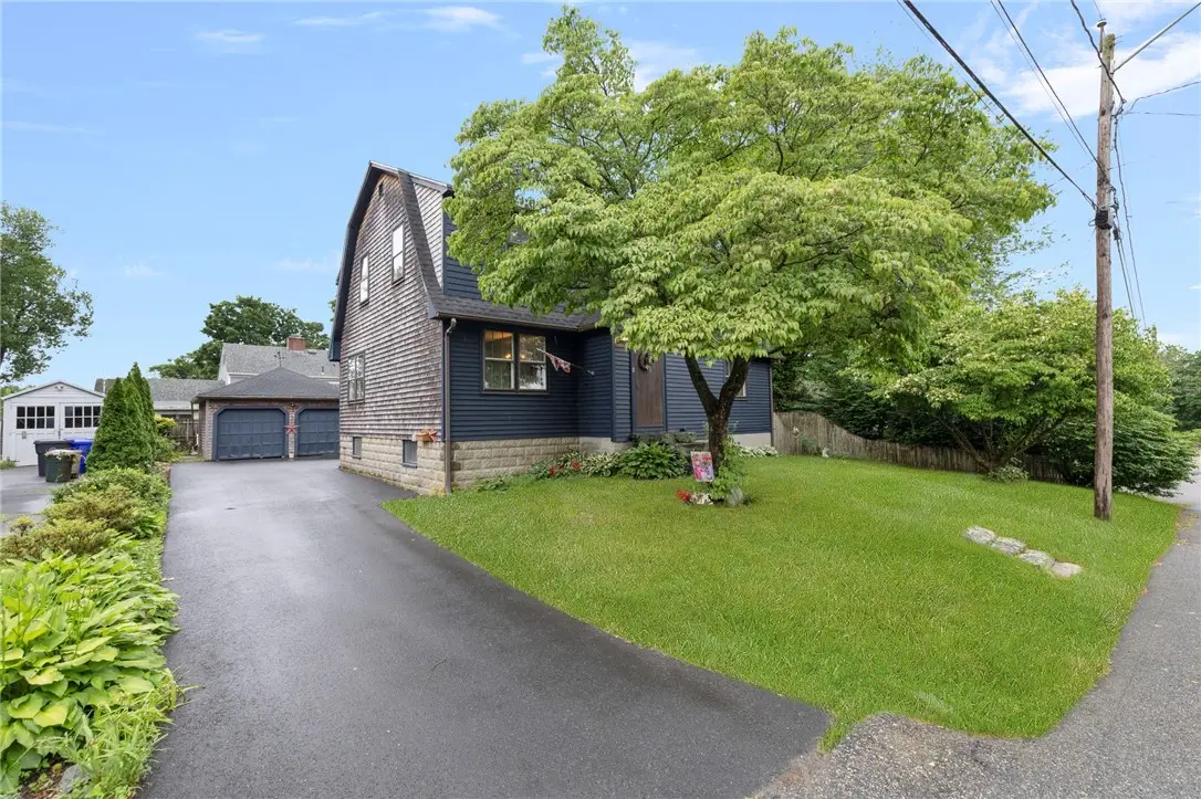 11 Coombs Street, Rumford, RI 02916 - #1