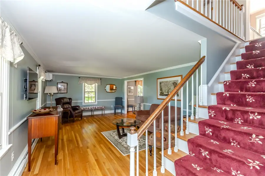 10 Circle Drive, Middletown, RI 02842 - #3