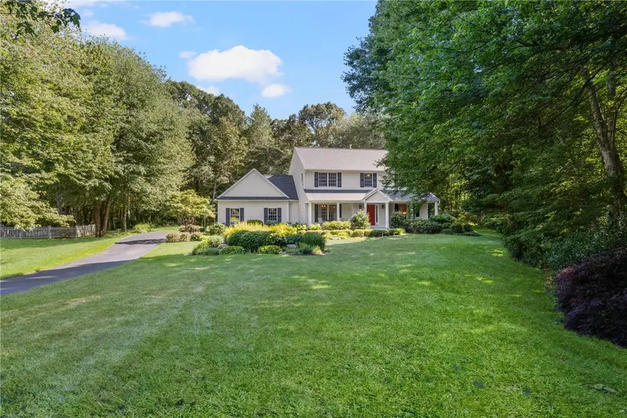 11 Prides Crossing Lane, Saunderstown, RI 02874 - #2