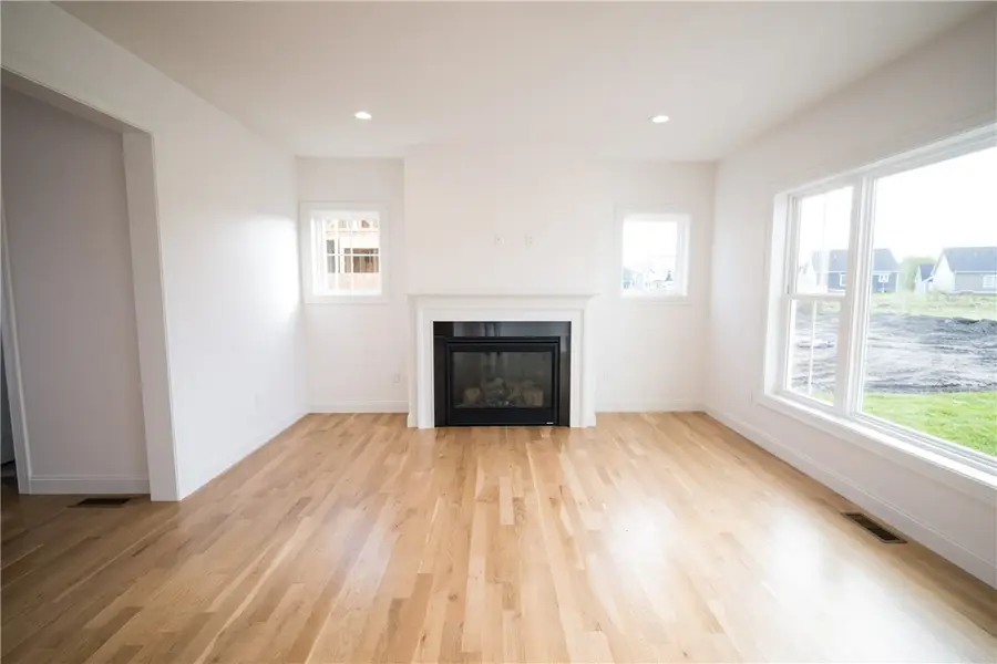 153 Revolution Way, Middletown, RI 02840 - #2