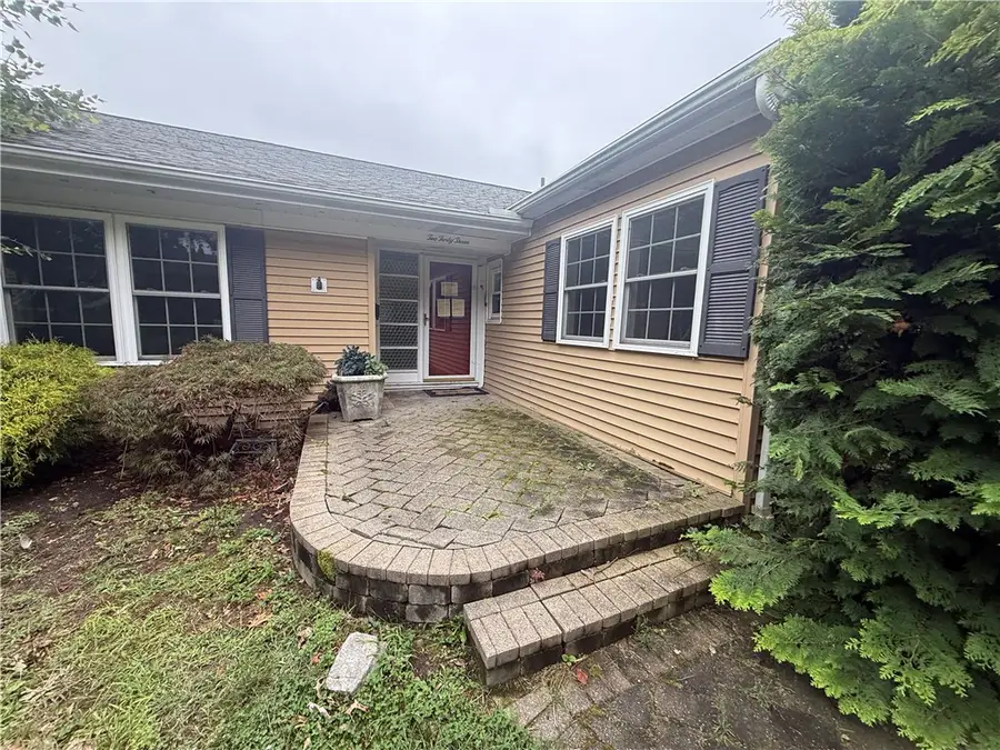 243 Deerfield Road, Cranston, RI 02920 - #3