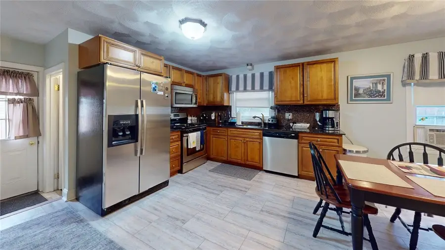 36 Rosemont Avenue, Johnston, RI 02919 - #2