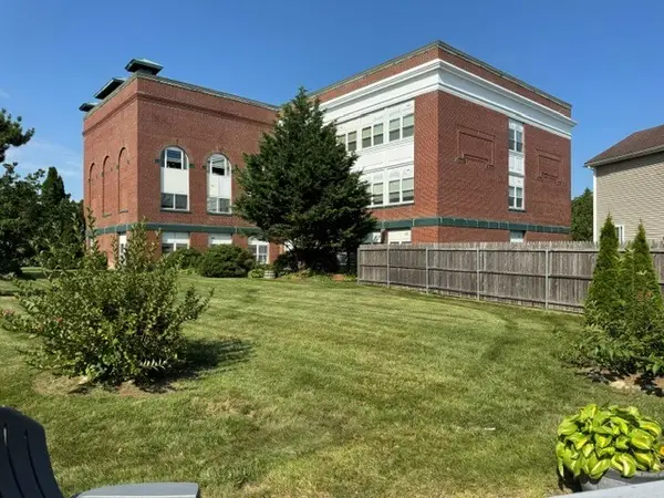 140 High Street #304, Westerly, RI 02891