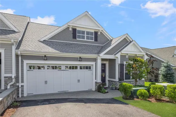 49 Travelers Court, East Greenwich, RI 02818