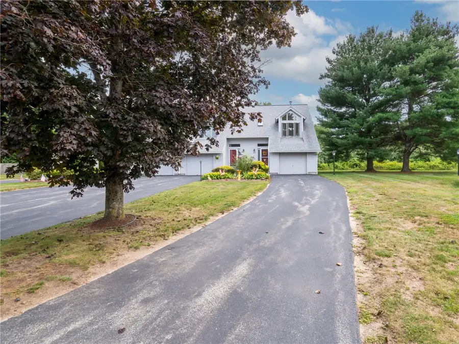12 Tamarac Drive #D, Greenville, RI 02828 - #3