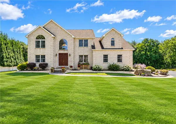 15 W Bluebird Lane, Cranston, RI 02921