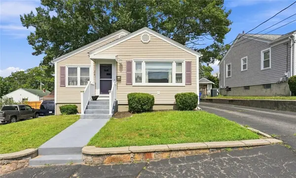 219 Grosvenor Avenue, North Providence, RI 02904