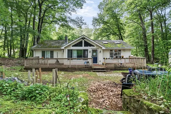 87 Tower Hill Road, Cumberland, RI 02864