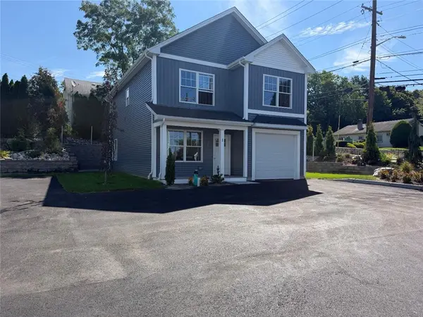 1 Teresa Ann Crossing #1, West Warwick, RI 02893