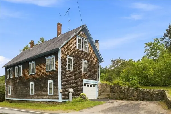 32 Hopkins Hollow Road, Coventry, RI 02827