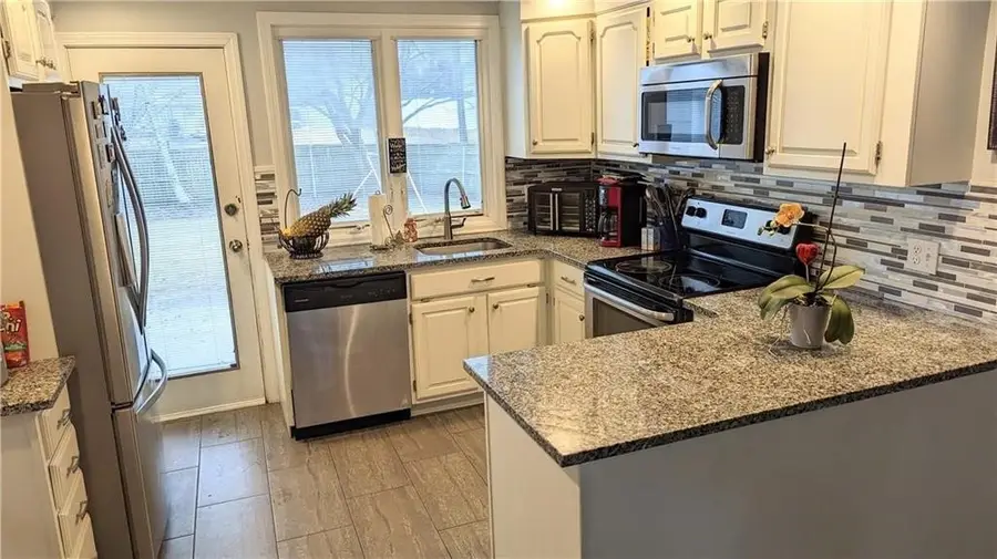 134 Westwood Avenue, Cranston, RI 02905 - #3