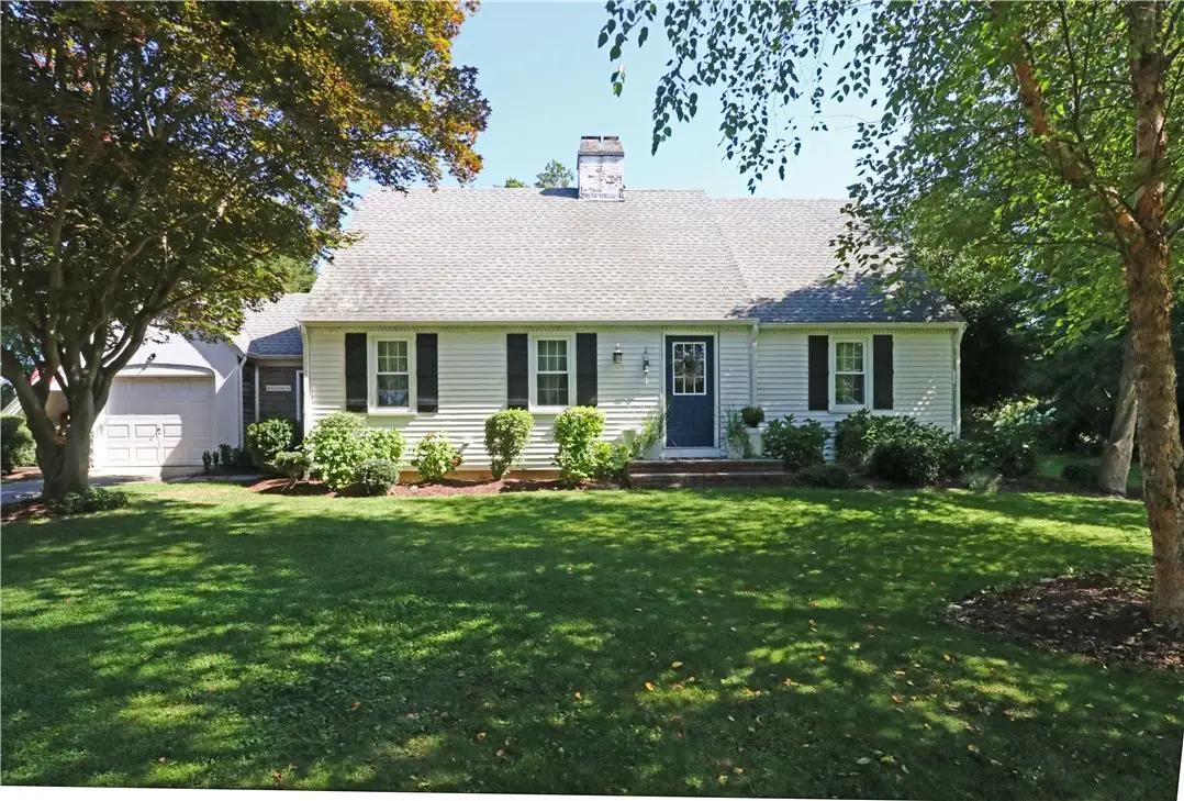 5 North Drive, Middletown, RI 02842 - #1