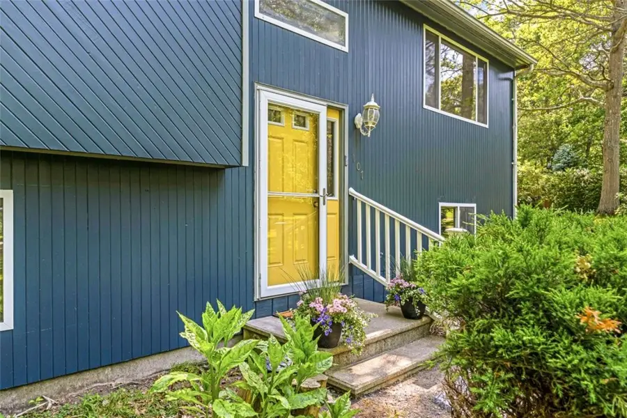 107 Huckleberry Road, North Kingstown, RI 02852 - #3