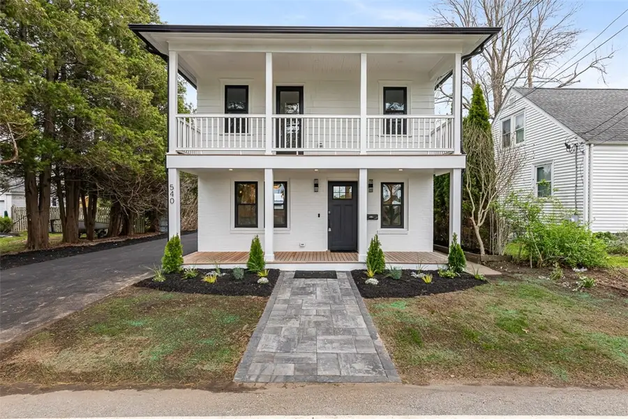540 Middle Highway, Barrington, RI 02806 - #2