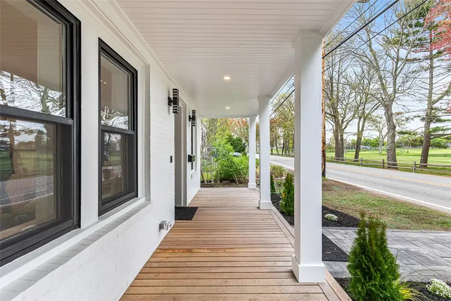 540 Middle Highway, Barrington, RI 02806 - #3