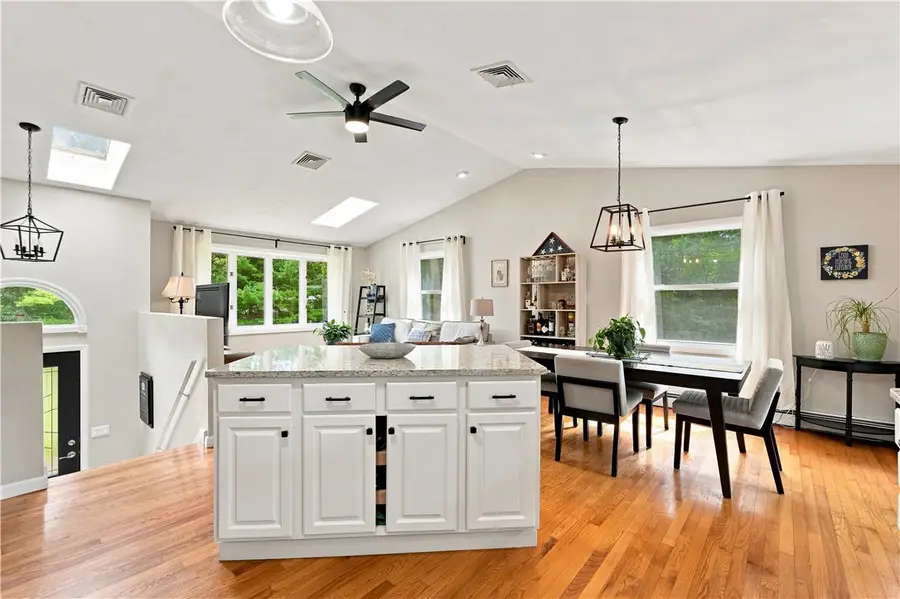 32 Mountaindale Road, Smithfield, RI 02917 - #3