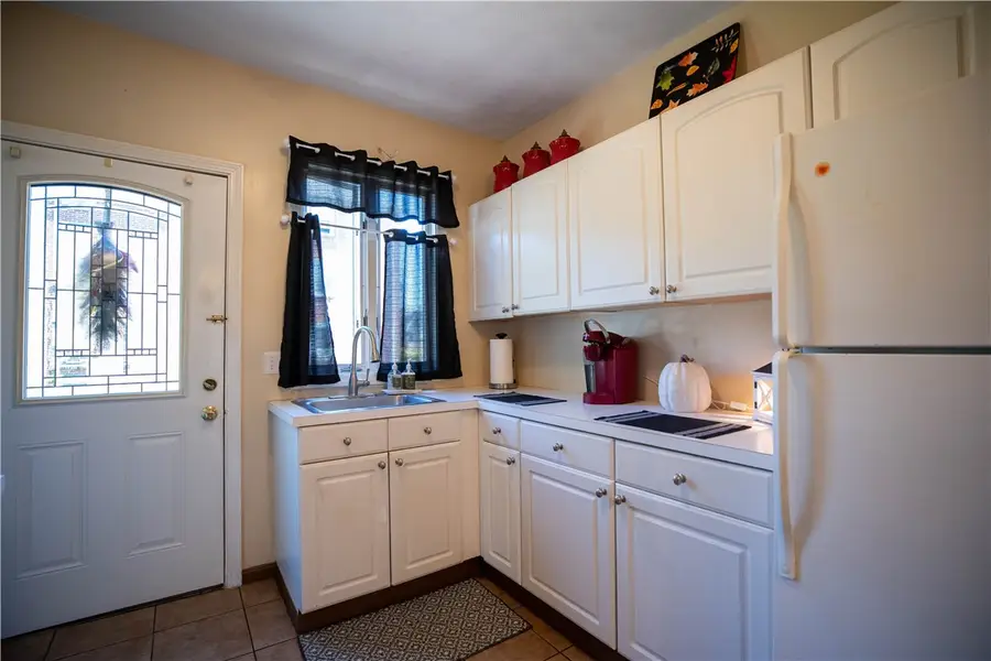 21 Madison Street, Warwick, RI 02888 - #3