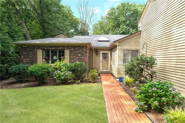 118 Pine Glen Drive Drive, East Greenwich, RI 02818