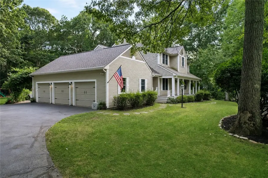 109 Woodridge Drive, Saunderstown, RI 02874 - #3