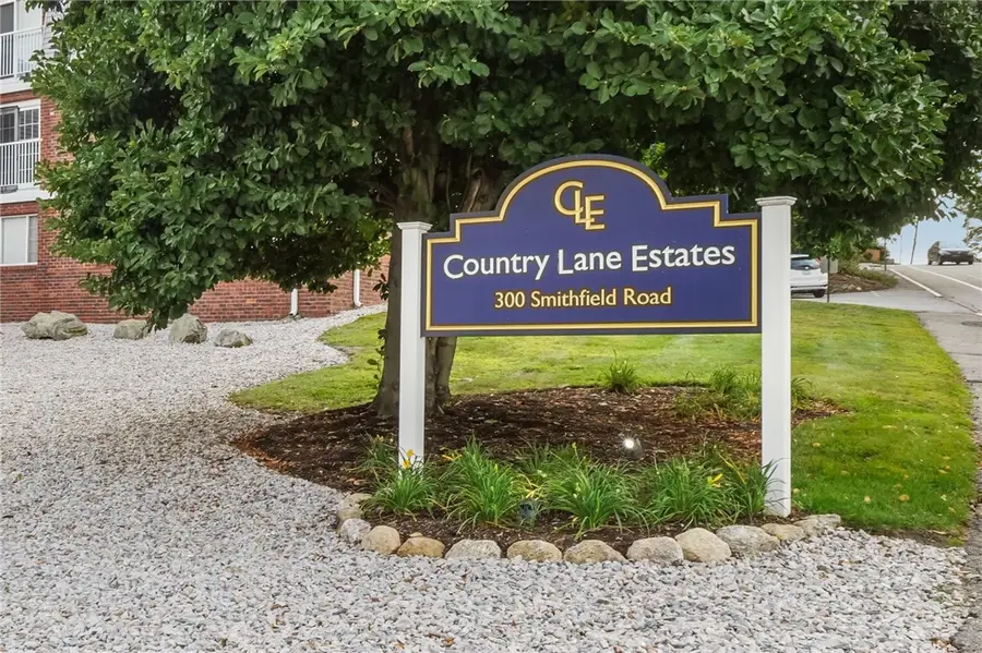 300 Smithfield Road #5-34, North Providence, RI 02904 - #2