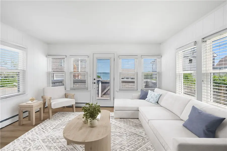 29 Aquidneck Avenue, Portsmouth, RI 02871 - #3